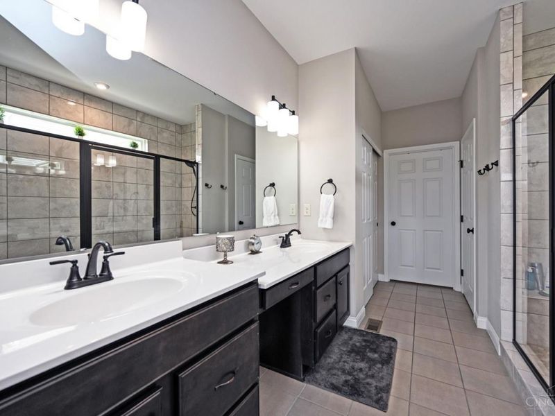 2735 Buckridge Drive, Cincinnati, OH 45233 Photo 29