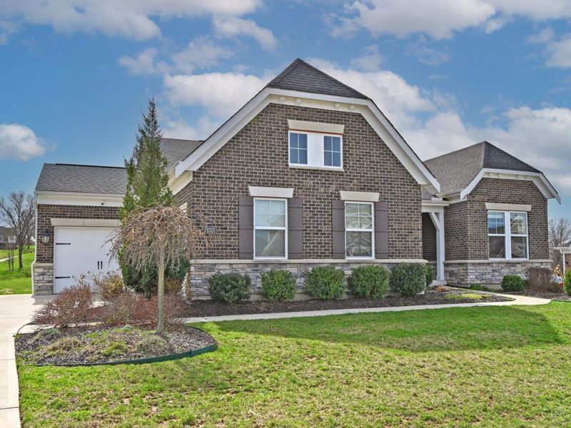 2735 Buckridge Drive, Cincinnati, OH 45233 Photo 3