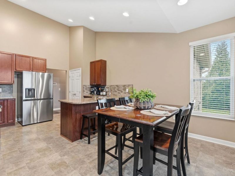 553 Marions Way, Pierce Twp, OH 45255 Photo 11