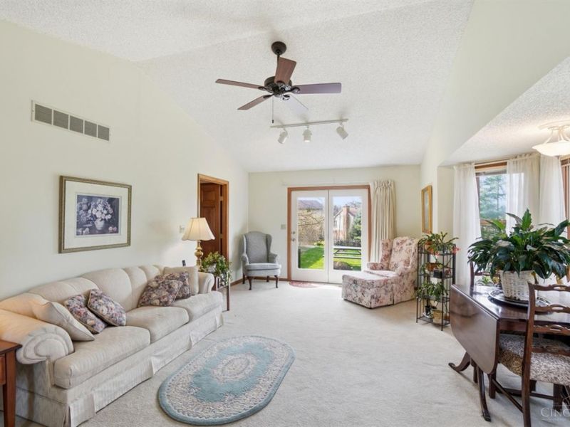 8909 Saxton Drive, West Chester, OH 45069 Photo 27