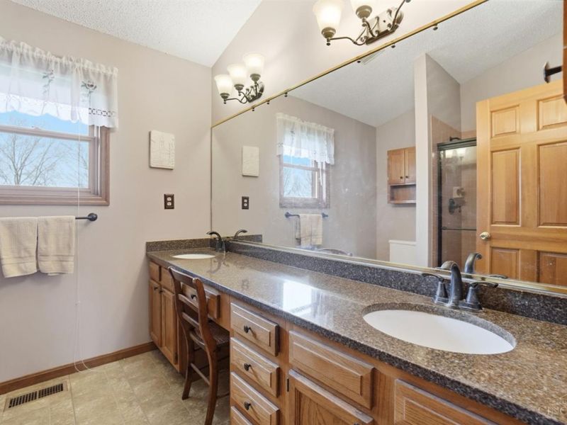 8909 Saxton Drive, West Chester, OH 45069 Photo 31