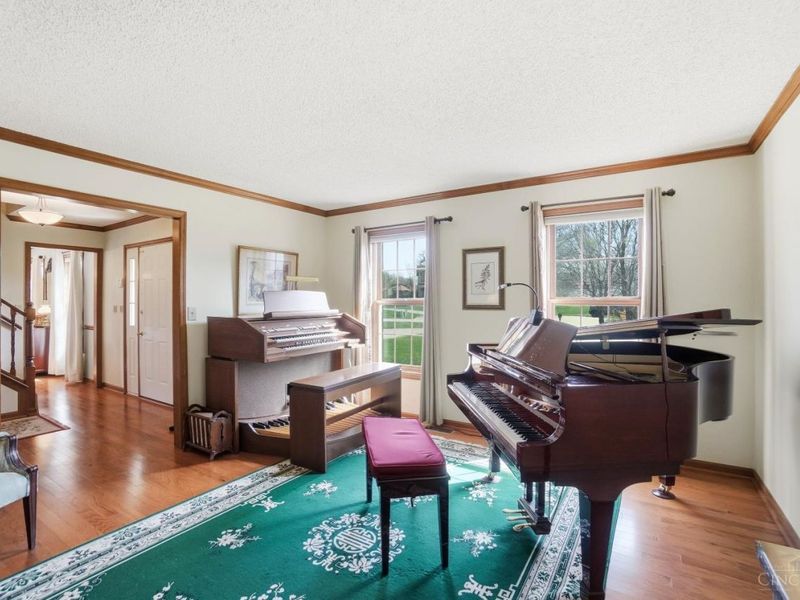 8909 Saxton Drive, West Chester, OH 45069 Photo 7