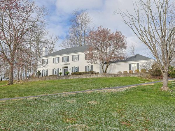 8115 N Clippinger Drive, Indian Hill, OH 45243