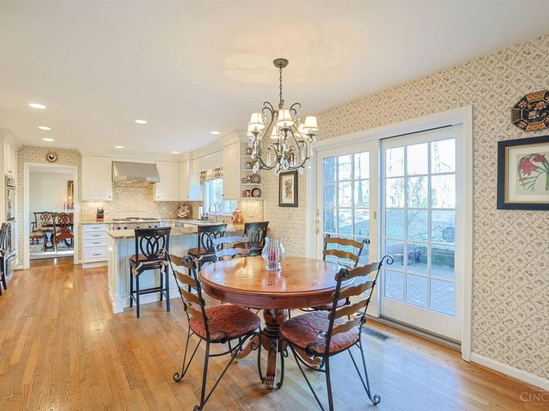 8115 N Clippinger Drive, Indian Hill, OH 45243 Photo 12