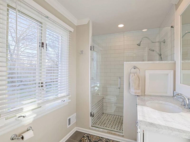 8115 N Clippinger Drive, Indian Hill, OH 45243 Photo 26