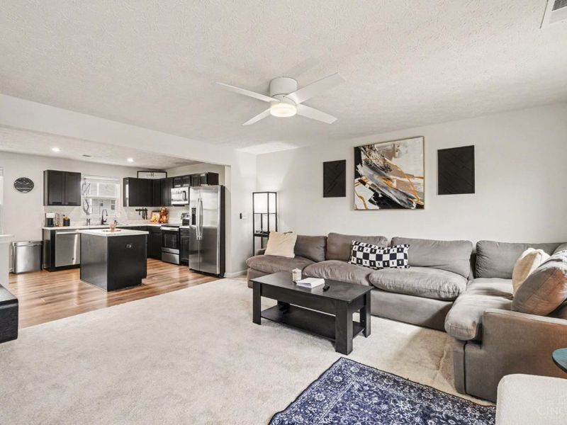 9821 Melcarl Drive, Colerain Township, OH 45251 Photo 6