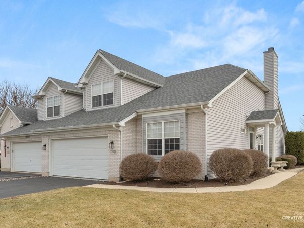 13526 S Golden Eagle Circle, Plainfield, IL 60544