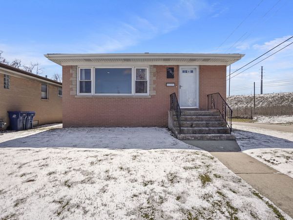 5949 School Street , Berkeley, IL 60163