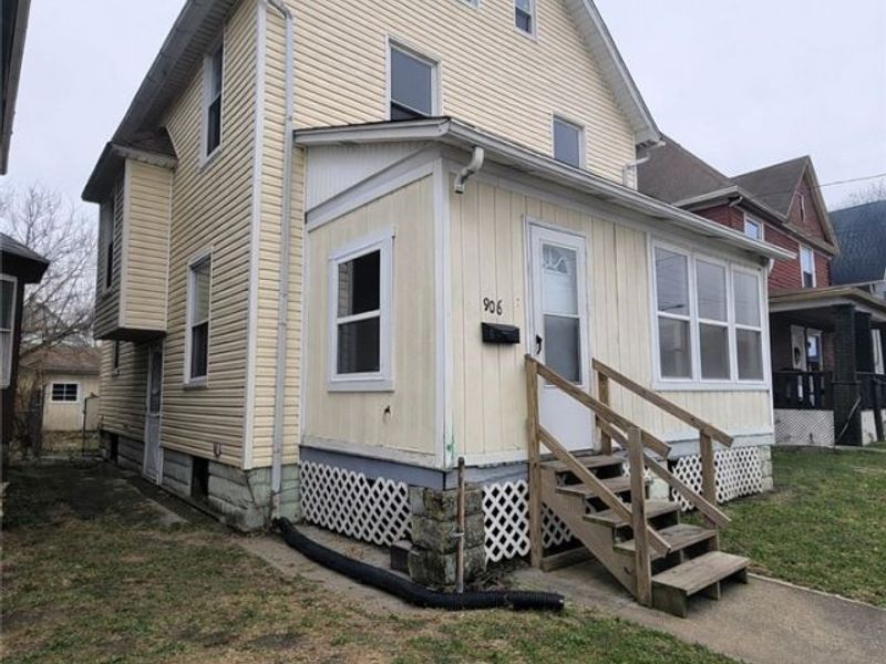 906 Harrison Avenue SW, Canton, OH 44706 Photo 2