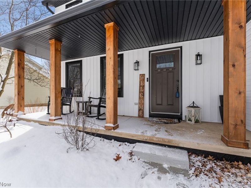 681 Oakcrest Drive, Wadsworth, OH 44281 Photo 2