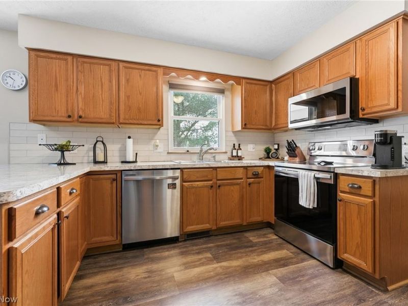 681 Oakcrest Drive, Wadsworth, OH 44281 Photo 22