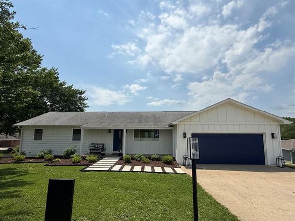 106 Lake Viking Terrace, Gallatin, MO 64640