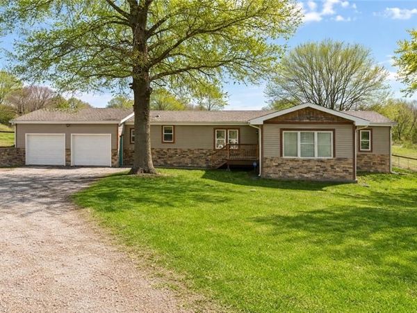 34530 255th Street, Easton, KS 66048