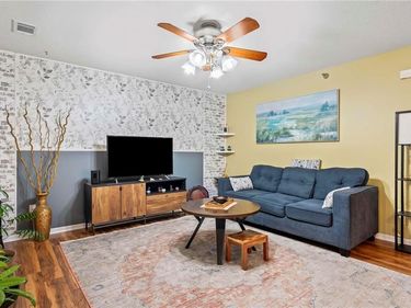 2405 NE 68th Street, Gladstone, MO 64118