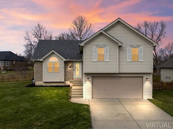 1104 Regency Drive, Kearney, MO 64060