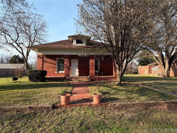 605 E Caddo Street , Cleveland, OK 74020