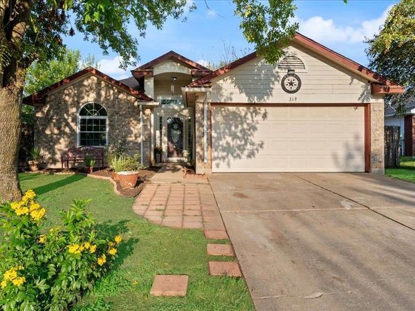 319 Clarks WAY, Hutto, TX 78634