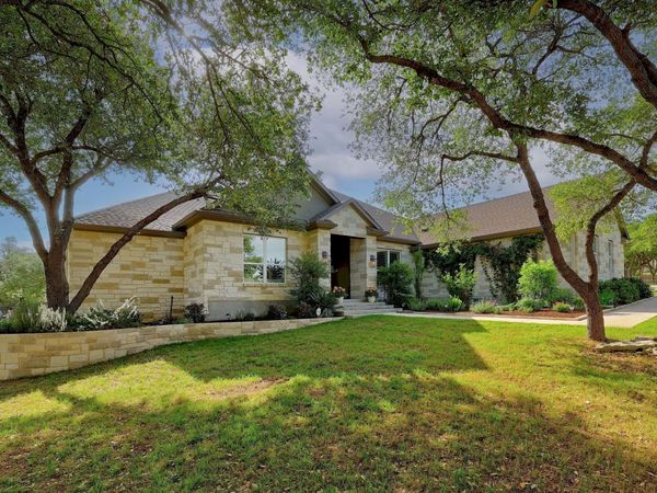 105 Graystone LN , Georgetown, TX 78633