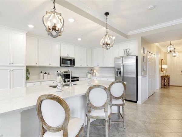 9590 Trevi CT, Unit 5313, NAPLES, FL 34113