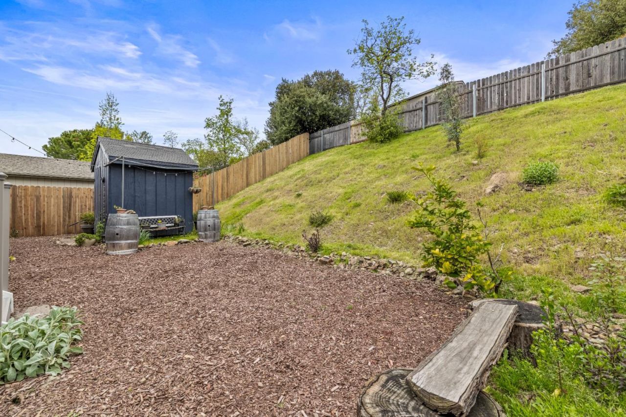 13003 Sweetbriar Ct, Auburn, CA 95603 Photo