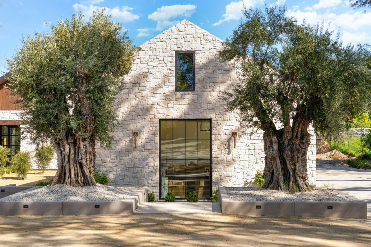 6115 Cavitt Stallman Rd, Granite Bay, CA 95746 Photo