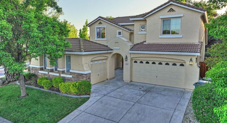 2040 San Esteban Cir, Roseville, CA 95747 Photo