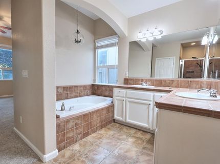 2040 San Esteban Cir, Roseville, CA 95747 Photo