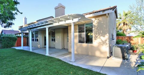2040 San Esteban Cir, Roseville, CA 95747 Photo