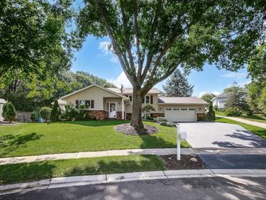 3501 W 99th Street, Bloomington, MN 55431