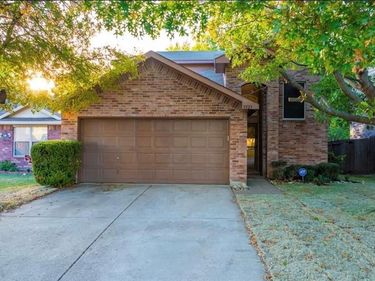 3521 Apple Valley Way, Dallas, TX 75227