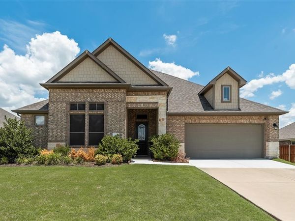 643 Woodridge Drive, Oak Point, TX 75068