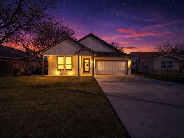 7712 Colton Drive, White Settlement, TX 76108