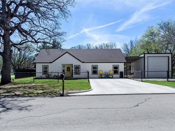 210 Stevens Street, Bridgeport, TX 76426