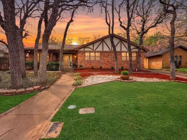 5808 Ridge Drive, Arlington, TX 76016