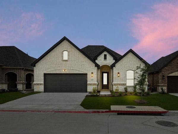 225 Ravenna Boulevard, Justin, TX 76247