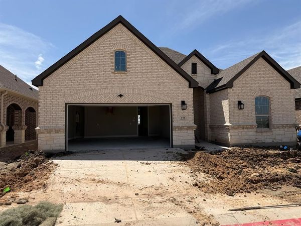 225 Ravenna Boulevard, Justin, TX 76247