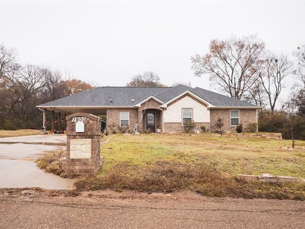 1600 Boatman , Mount Pleasant, TX 75455