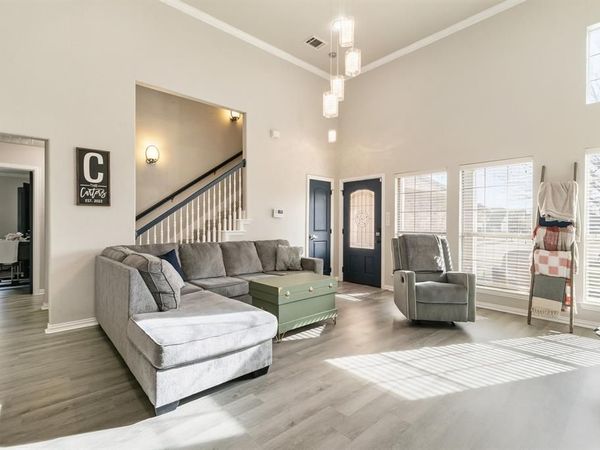 1103 Vintage Avenue, Gainesville, TX 76240