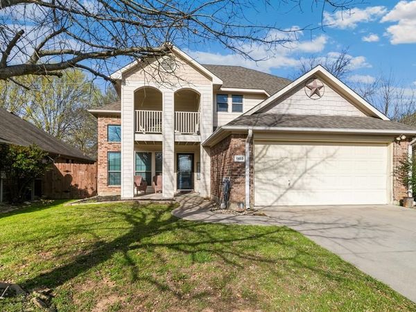1103 Vintage Avenue, Gainesville, TX 76240