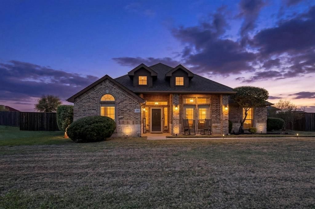 108 Dublin Circle, Waxahachie, TX 75165 Main Photo