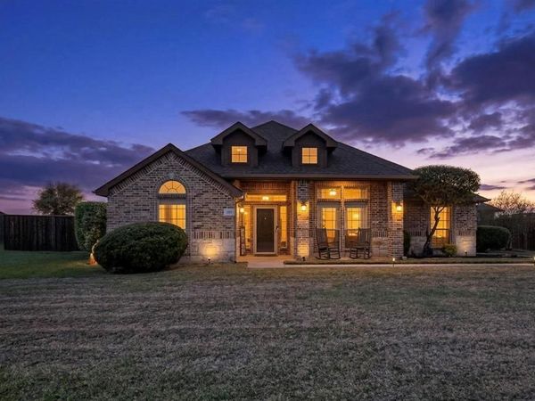 108 Dublin Circle, Waxahachie, TX 75165