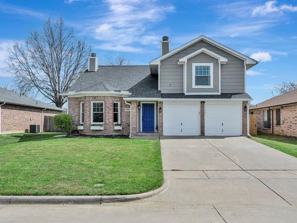 1619 Merritt Drive , Mansfield, TX 76063