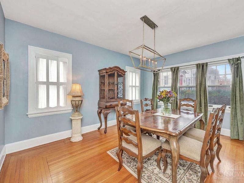 2913 Madison, Cincinnati, OH 45209 Photo 11