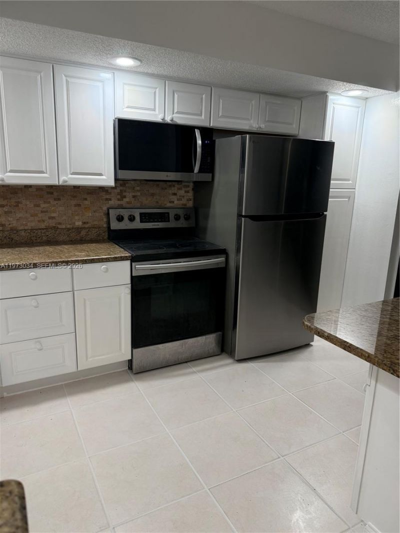 5220 Las Verdes Cir , Unit 114, Delray Beach, FL 33484 Photo