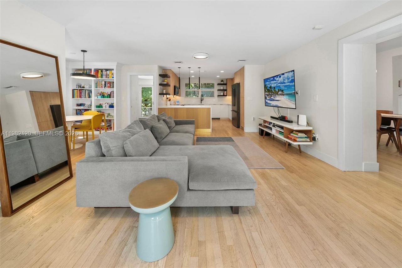 14 San Sebastian Ave, Coral Gables, FL 33134 Photo