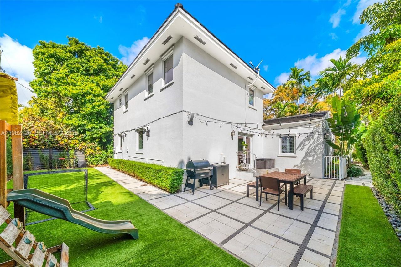 14 San Sebastian Ave, Coral Gables, FL 33134 Photo