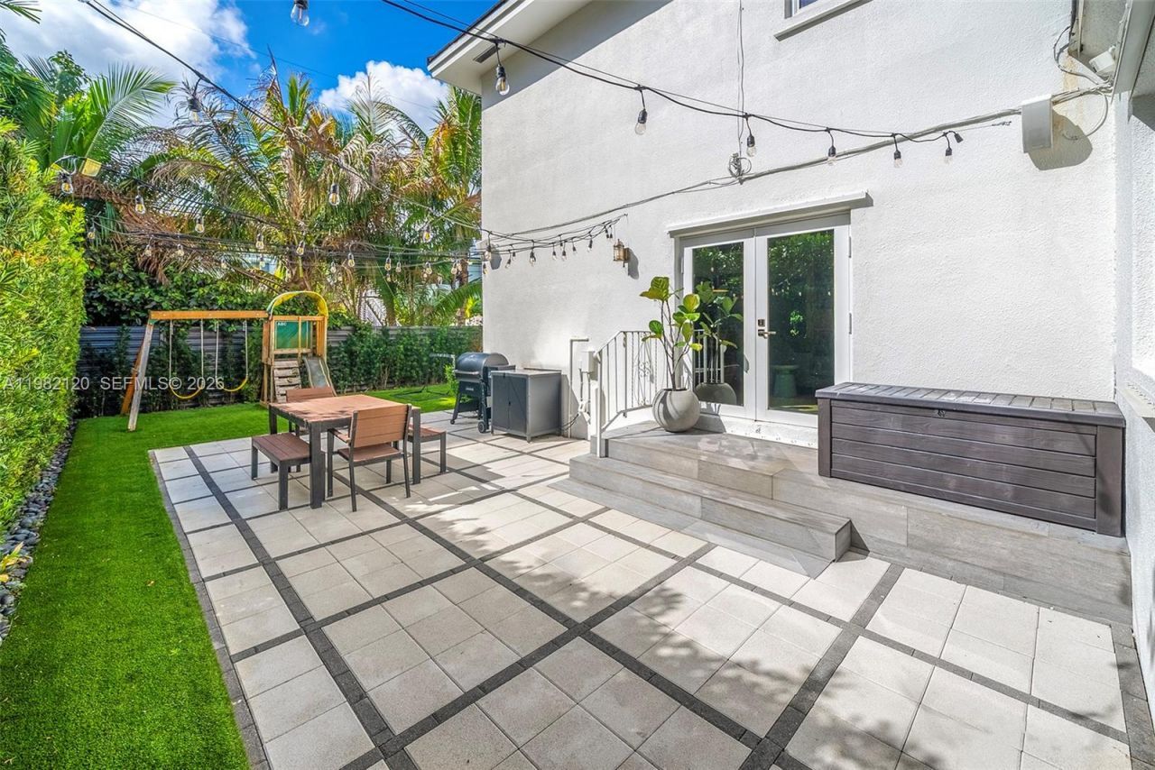 14 San Sebastian Ave, Coral Gables, FL 33134 Photo