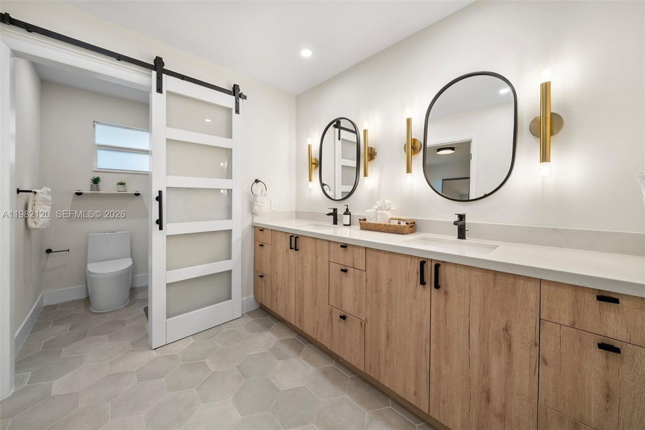 14 San Sebastian Ave, Coral Gables, FL 33134 Photo