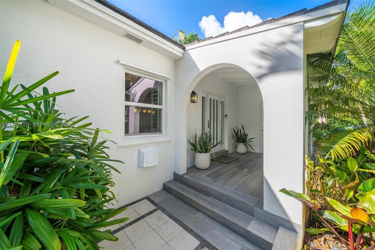 14 San Sebastian Ave, Coral Gables, FL 33134 Photo