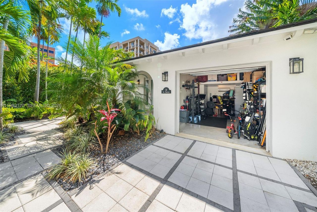 14 San Sebastian Ave, Coral Gables, FL 33134 Photo